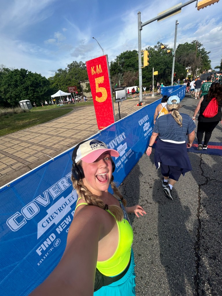 Kelsey Caswell running the Austin-American Statesman Cap10K